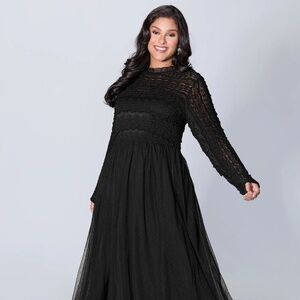 BloomChic Plus Size 2XL Textured Lace Sheer Lined Maxi Dress 18-20